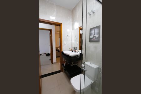 Casa para alugar com 360m², 3 quartos e 3 vagasBanheiro Social