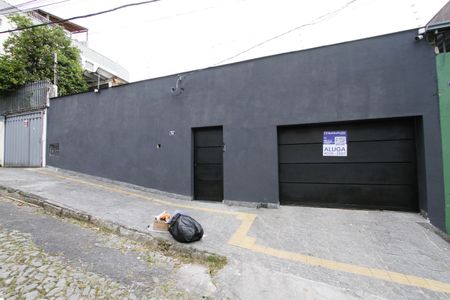 Casa para alugar com 360m², 3 quartos e 3 vagasFachada