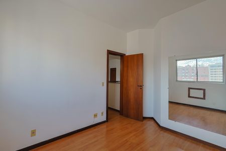 Quarto de apartamento para alugar com 1 quarto, 80m² em Funcionários, Belo Horizonte