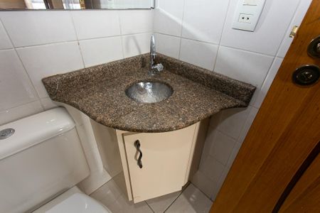 Apartamento para alugar com 58m², 2 quartos e 1 vagaBanheiro Social