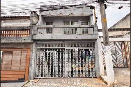 Casa para alugar com 120m², 2 quartos e 1 vagaFachada 