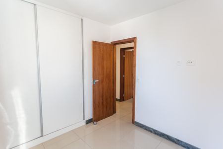 Apartamento para alugar com 97m², 3 quartos e 2 vagasQuarto 2