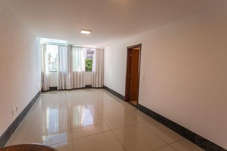 Sala de apartamento para alugar com 3 quartos, 97m² em Santo Antônio, Belo Horizonte