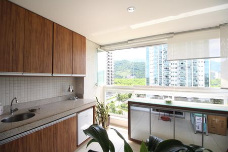 Apartamento à venda com 85m², 2 quartos e 1 vagaVaranda