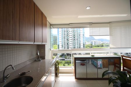 Apartamento à venda com 85m², 2 quartos e 1 vagaVaranda