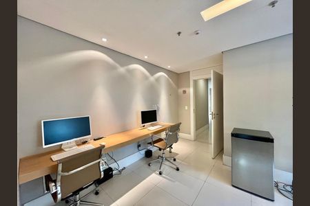 Apartamento à venda com 85m², 2 quartos e 1 vagaLan House