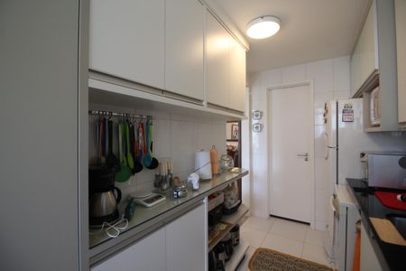 Apartamento à venda com 85m², 2 quartos e 1 vagaCozinha