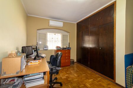 Casa à venda com 195m², 3 quartos e 3 vagas Casa à venda com 195m², 3 quartos e 3 vagasQuarto 2