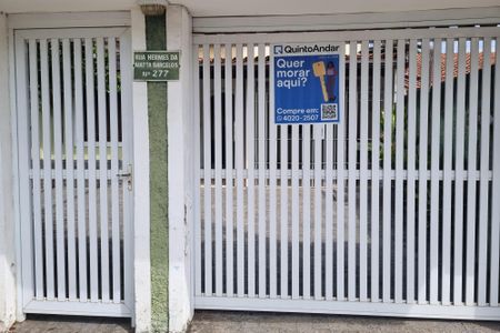 Casa à venda com 250m², 3 quartos e 2 vagas Casa à venda com 250m², 3 quartos e 2 vagasPlaca