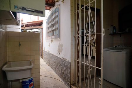 Casa à venda com 250m², 3 quartos e 2 vagas Casa à venda com 250m², 3 quartos e 2 vagasÁrea de Serviço