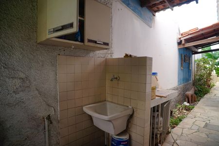 Casa à venda com 250m², 3 quartos e 2 vagas Casa à venda com 250m², 3 quartos e 2 vagasÁrea de Serviço