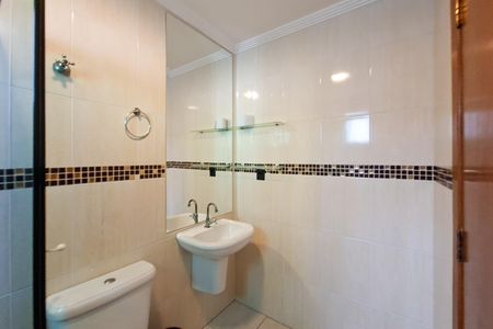 Apartamento para alugar com 250m², 4 quartos e 2 vagas Apartamento para alugar com 250m², 4 quartos e 2 vagasBanheiro da Suíte