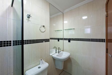 Apartamento para alugar com 250m², 4 quartos e 2 vagas Apartamento para alugar com 250m², 4 quartos e 2 vagasBanheiro da Suíte 2