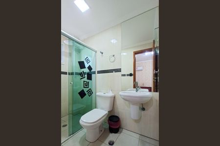 Apartamento para alugar com 250m², 4 quartos e 2 vagas Apartamento para alugar com 250m², 4 quartos e 2 vagasBanheiro da Suíte 2