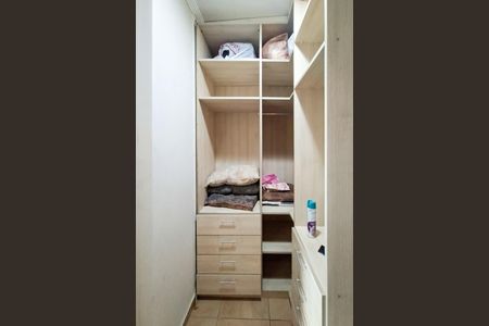Apartamento para alugar com 250m², 4 quartos e 2 vagas Apartamento para alugar com 250m², 4 quartos e 2 vagasCloset da suíte