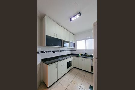Apartamento para alugar com 250m², 4 quartos e 2 vagas Apartamento para alugar com 250m², 4 quartos e 2 vagasCozinha