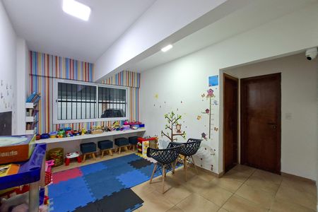 Apartamento para alugar com 250m², 4 quartos e 2 vagas Apartamento para alugar com 250m², 4 quartos e 2 vagasBrinquedoteca
