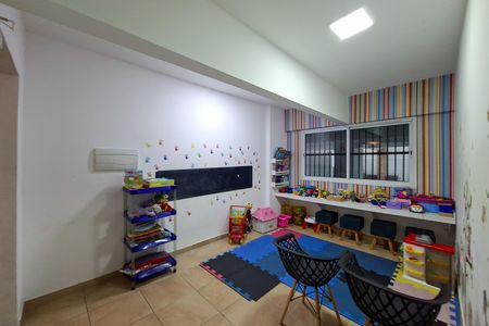 Apartamento para alugar com 250m², 4 quartos e 2 vagas Apartamento para alugar com 250m², 4 quartos e 2 vagasBrinquedoteca