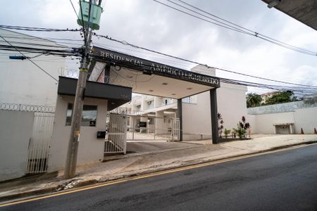 Casa de condomínio para alugar com 93m², 2 quartos e 2 vagasFachada