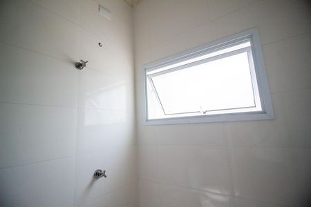 Casa de condomínio para alugar com 93m², 2 quartos e 2 vagasBanheiro da Suíte