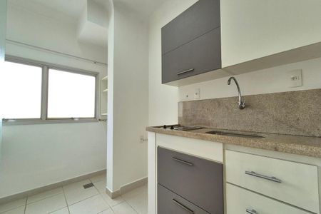 Cozinha  de apartamento para alugar com 1 quarto, 52m² em Cambuí, Campinas