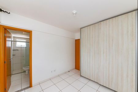 Apartamento à venda com 75m², 3 quartos e 2 vagasSuíte