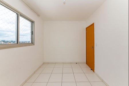 Apartamento à venda com 75m², 3 quartos e 2 vagasQuarto 2