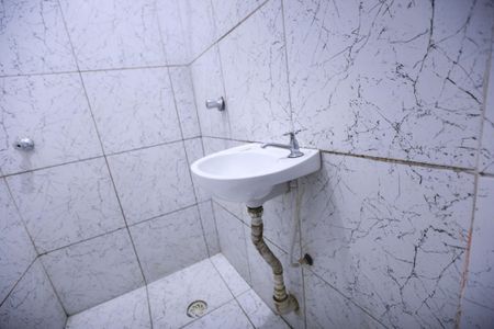 Casa para alugar com 50m², 1 quarto e sem vaga Casa para alugar com 50m², 1 quarto e sem vagaBanheiro social