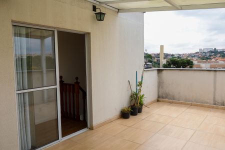 Apartamento para alugar com 128m², 3 quartos e 1 vagaSacada