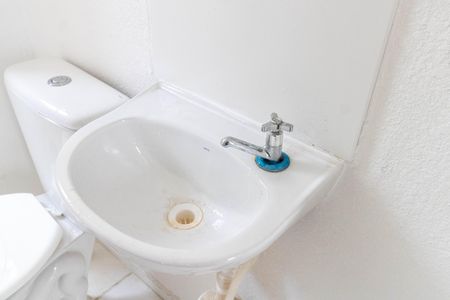 Banheiro de apartamento para alugar com 2 quartos, 42m² em Campo Grande, Rio de Janeiro