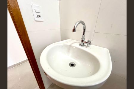 Casa para alugar com 65m², 2 quartos e 1 vagaBanheiro 