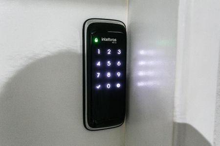 Apartamento para alugar com 80m², 3 quartos e 2 vagas Apartamento para alugar com 80m², 3 quartos e 2 vagasFechadura Eletrônica