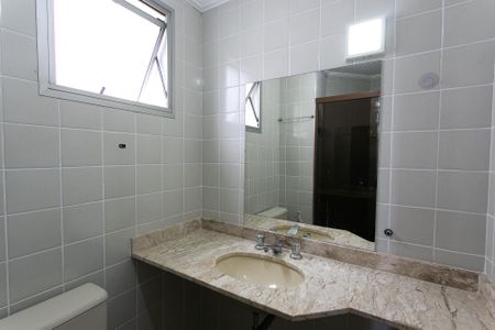 Apartamento para alugar com 80m², 3 quartos e 2 vagas Apartamento para alugar com 80m², 3 quartos e 2 vagasBanheiro da Suíte