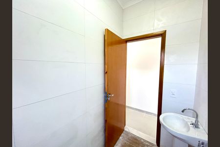 Casa para alugar com 65m², 2 quartos e 1 vagaBanheiro 