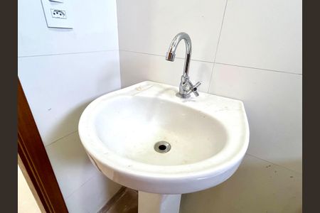 Casa para alugar com 65m², 2 quartos e 1 vagaBanheiro 