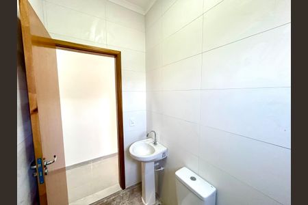 Casa para alugar com 65m², 2 quartos e 1 vagaBanheiro 