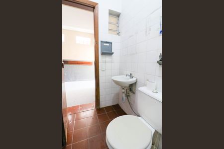 Casa para alugar com 400m², 4 quartos e 6 vagasBanheiro de serviço