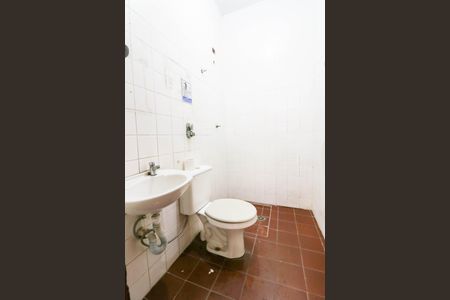 Casa para alugar com 400m², 4 quartos e 6 vagasBanheiro de serviço