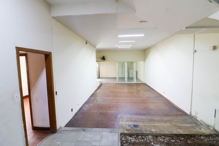 Casa para alugar com 400m², 4 quartos e 6 vagasSala