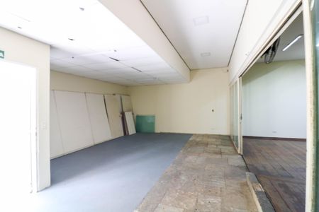 Casa para alugar com 400m², 4 quartos e 6 vagasSala