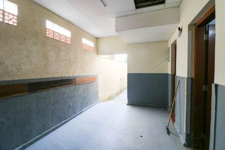 Casa para alugar com 400m², 4 quartos e 6 vagasQuintal