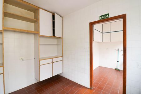 Casa para alugar com 400m², 4 quartos e 6 vagasCozinha