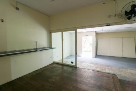Casa para alugar com 400m², 4 quartos e 6 vagasSala