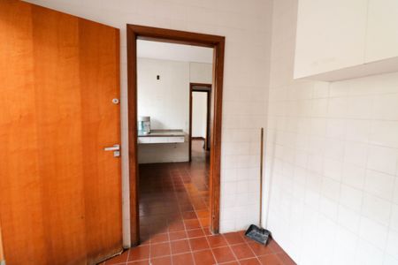 Casa para alugar com 400m², 4 quartos e 6 vagasÁrea de Serviço