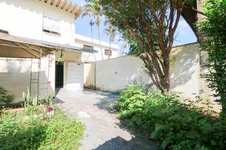 Casa para alugar com 400m², 4 quartos e 6 vagasQuintal