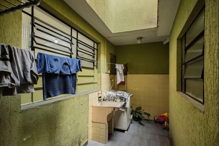 Casa à venda com 165m², 4 quartos e 2 vagasCasa 2 - Área de Serviço