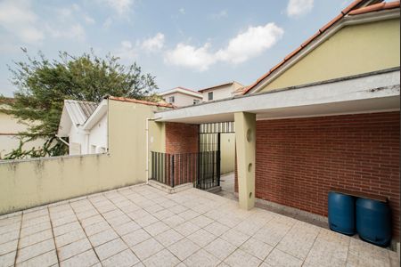 Casa à venda com 165m², 4 quartos e 2 vagasVaranda frontal