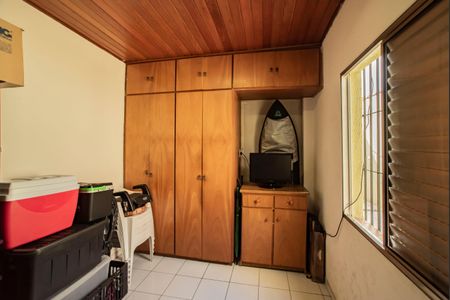 Casa à venda com 165m², 4 quartos e 2 vagasQuarto 1