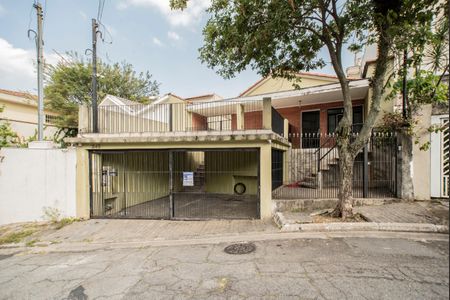 Casa à venda com 165m², 4 quartos e 2 vagasFachada