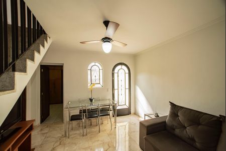 Sala de casa à venda com 4 quartos, 165m² em Vila da Saúde, São Paulo